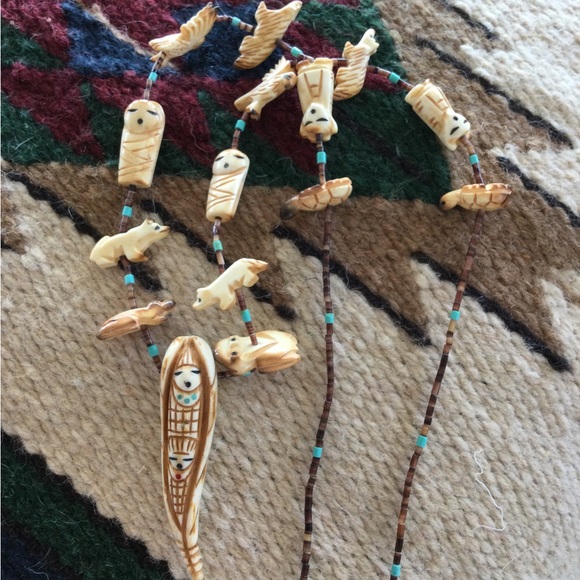 Vintage Zuni Corn Maiden Fetish Necklace. - Picture 2 of 10